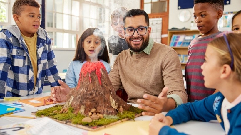 Vicarious Conditioning Definition Examples And How It Works.jpg