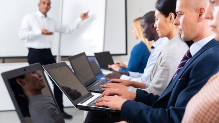 Corporate Training Courses: A Complete Guide – Virtual Job Guru