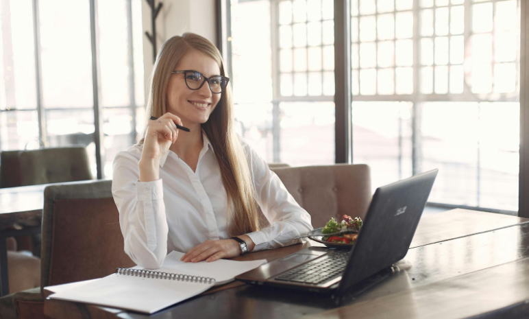 Freelancer in office.png